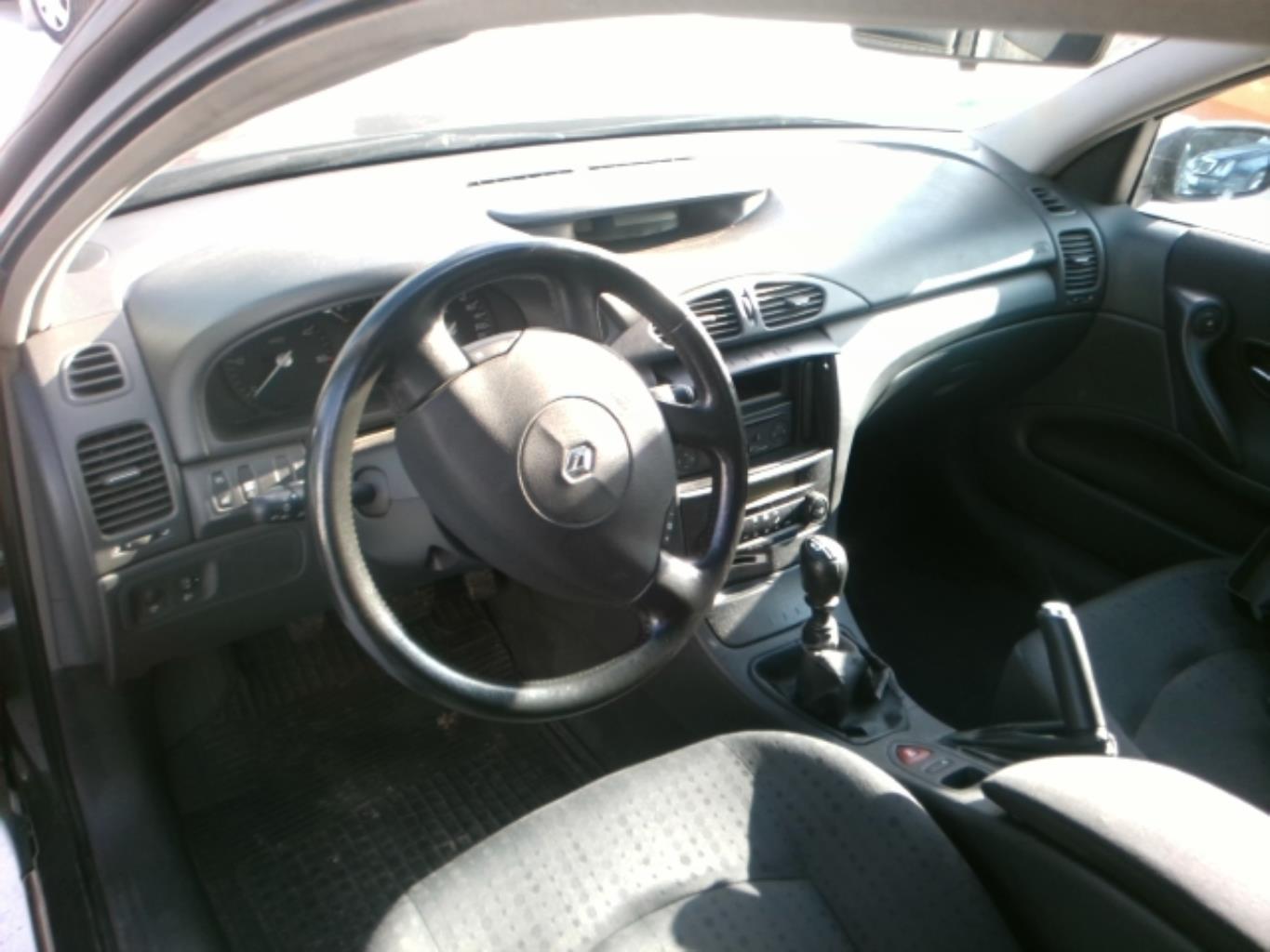 Image Pare choc arriere - RENAULT LAGUNA 2