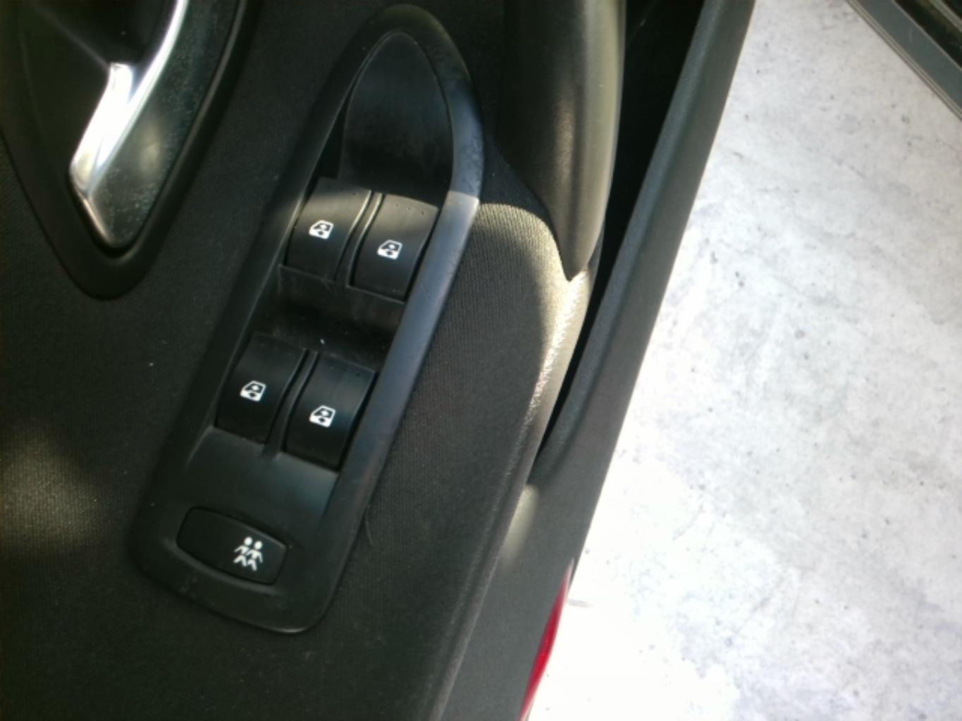 Image Pare choc arriere - RENAULT LAGUNA 2