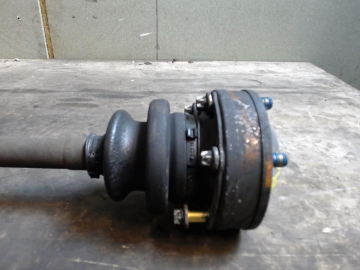 Image Cardan arriere gauche (transmission) - MERCEDES CLASSE E 210