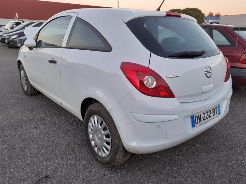 Image Feu arriere principal droit (feux) - OPEL CORSA D