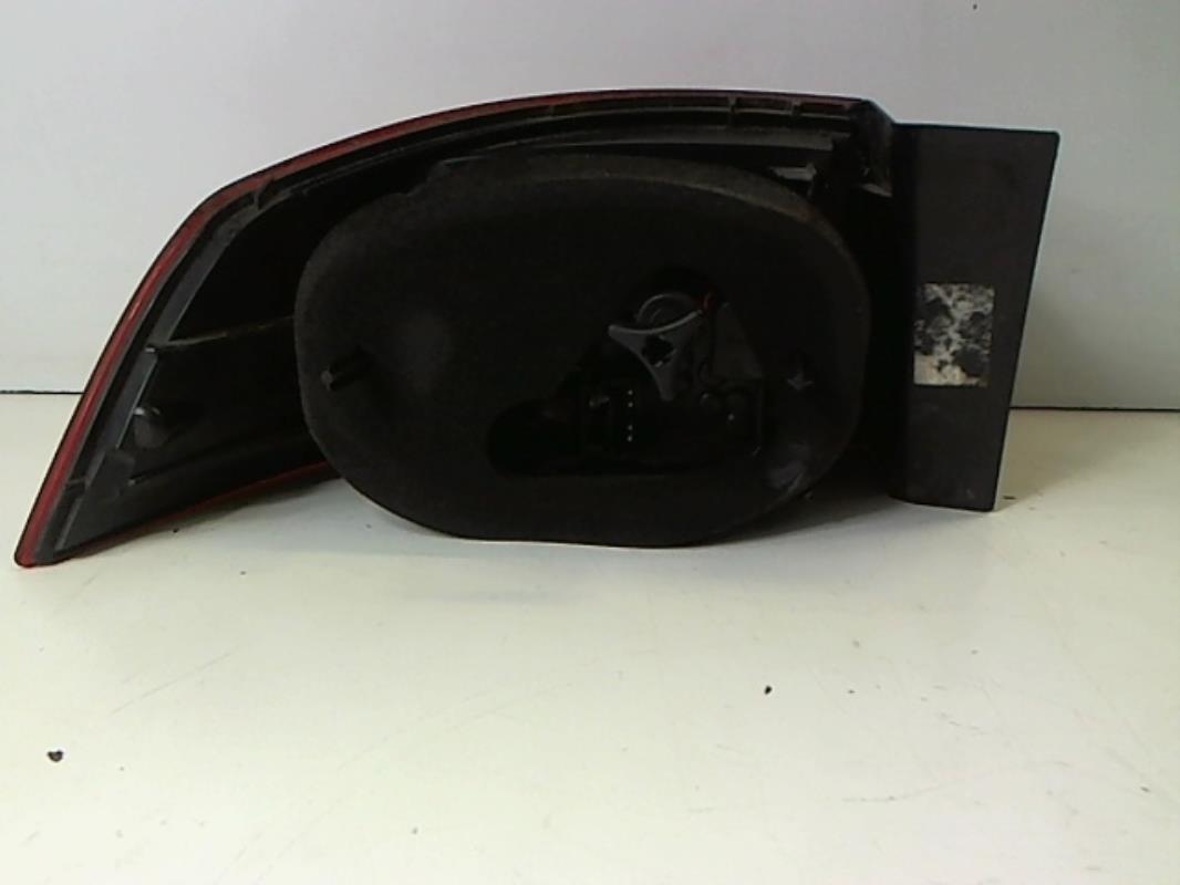 Image Feu arriere principal droit (feux) - RENAULT LAGUNA 2
