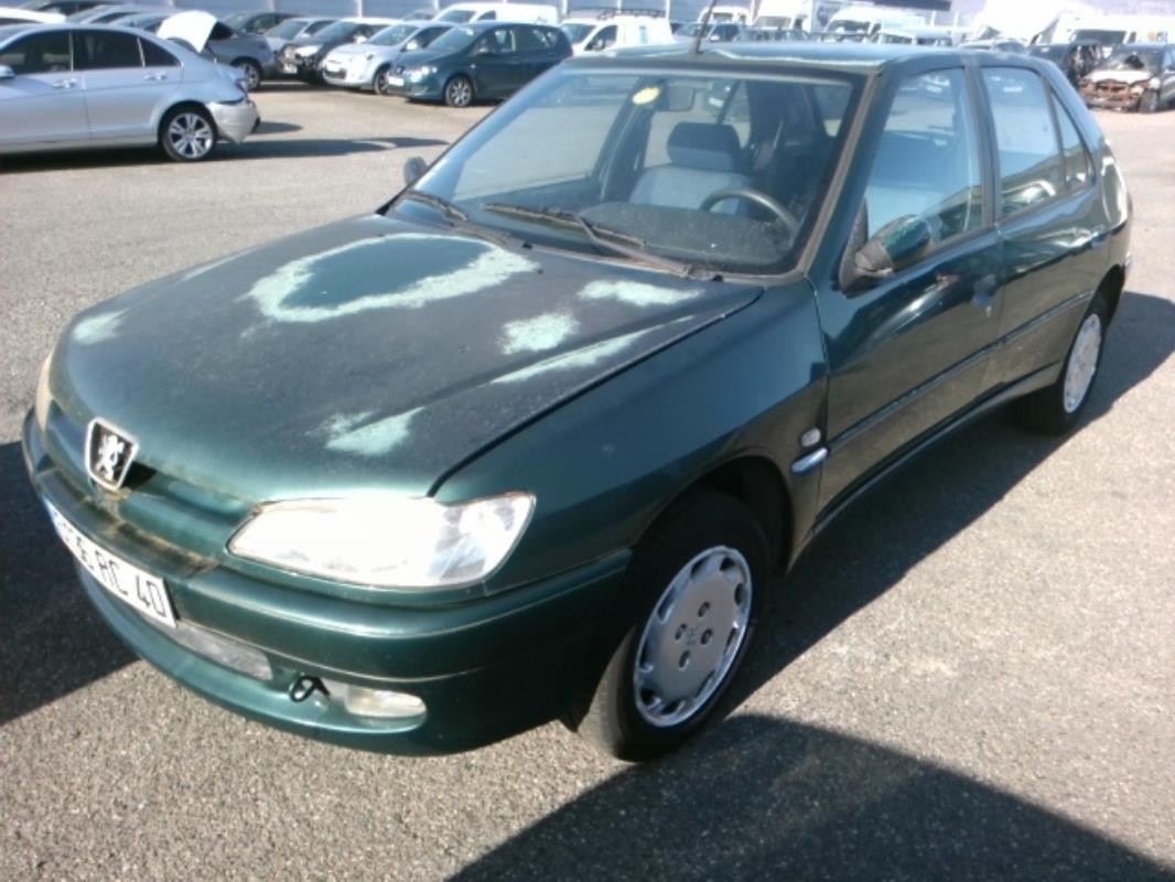Image Feu arriere principal gauche (feux) - PEUGEOT 306