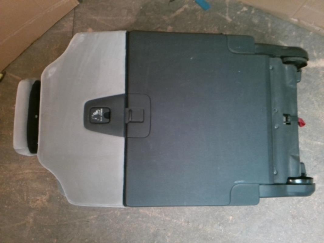 Image Siege central arriere - CITROEN C4 GRAND PICASSO 1