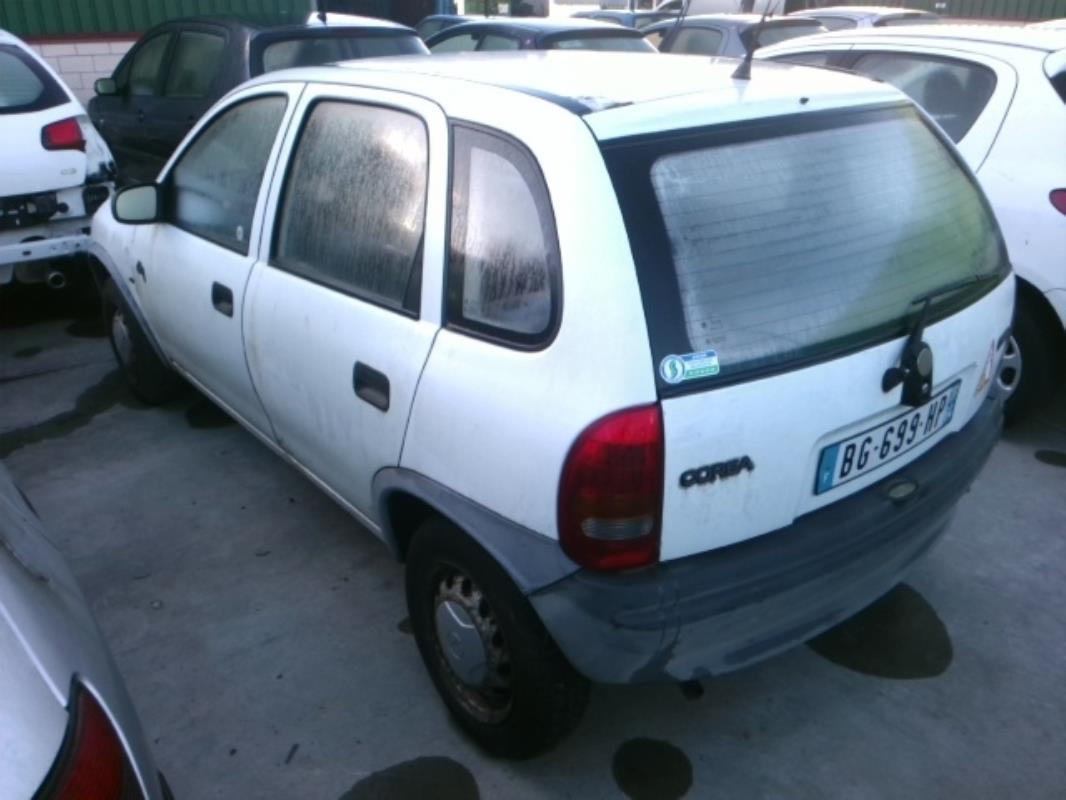 Image Pare choc arriere - OPEL CORSA B