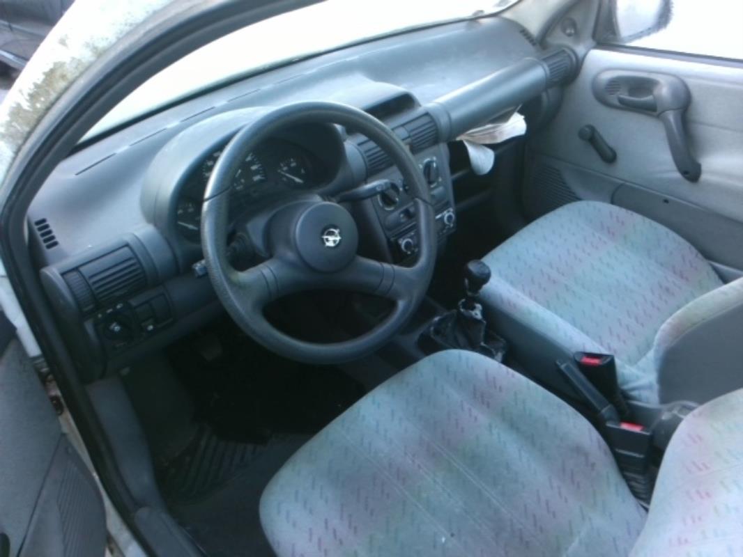 Image Pare choc arriere - OPEL CORSA B