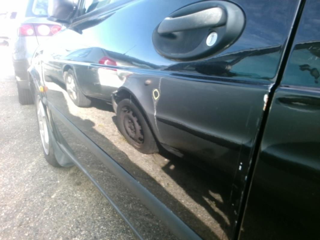 Image Porte avant gauche - SAAB 900 2