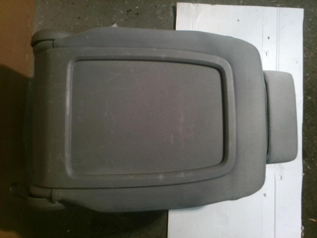 Image Siege central arriere - VOLKSWAGEN TOURAN 1