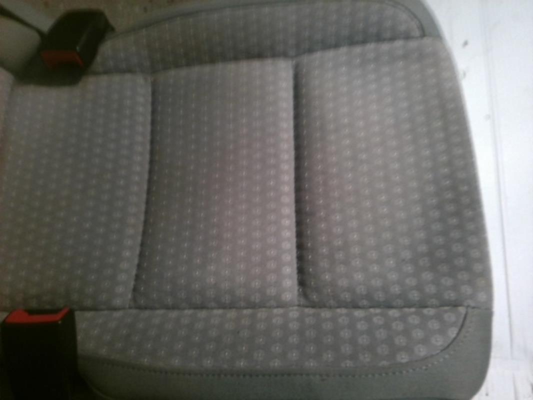 Image Siege central arriere - VOLKSWAGEN TOURAN 1