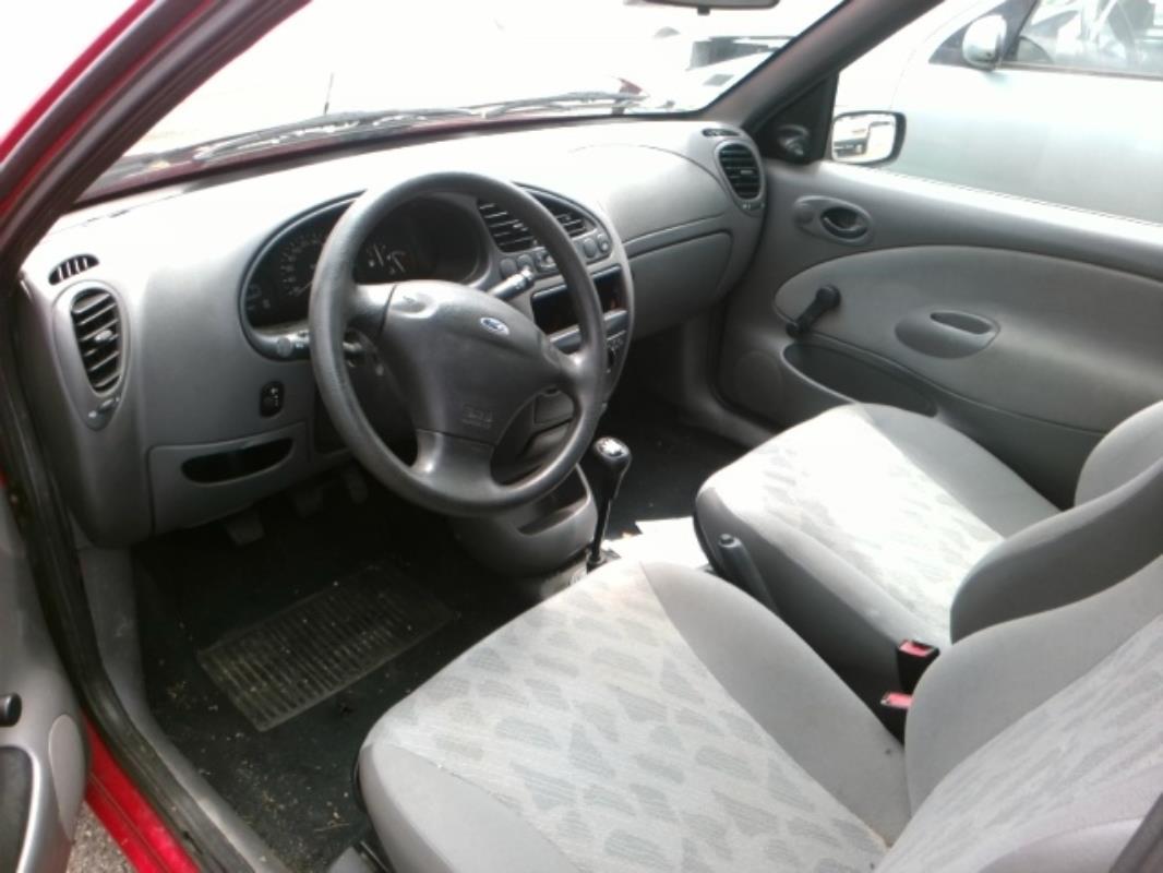 Image Calandre - FORD FIESTA 4