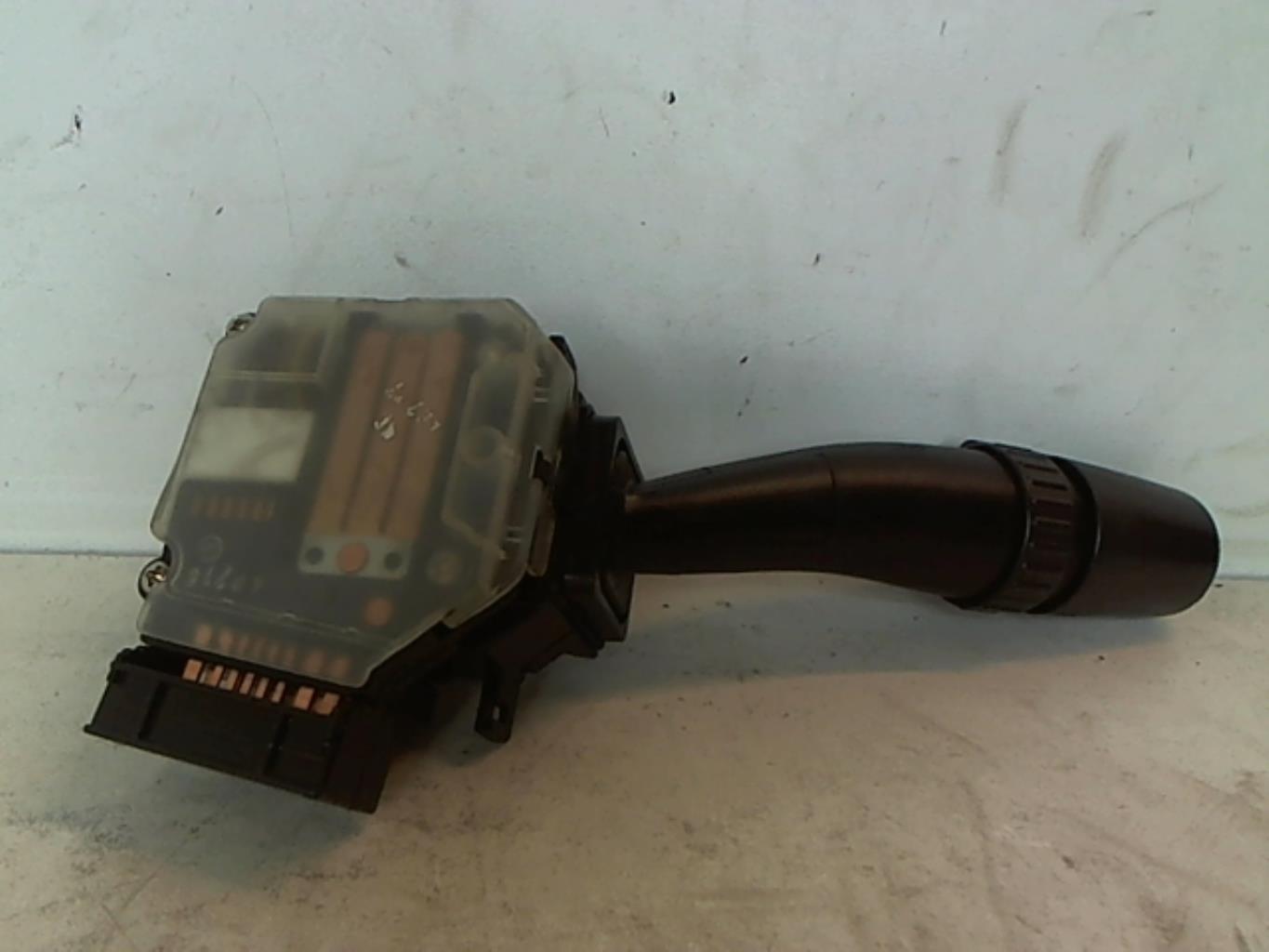 Image Commodo phare - HYUNDAI TRAJET