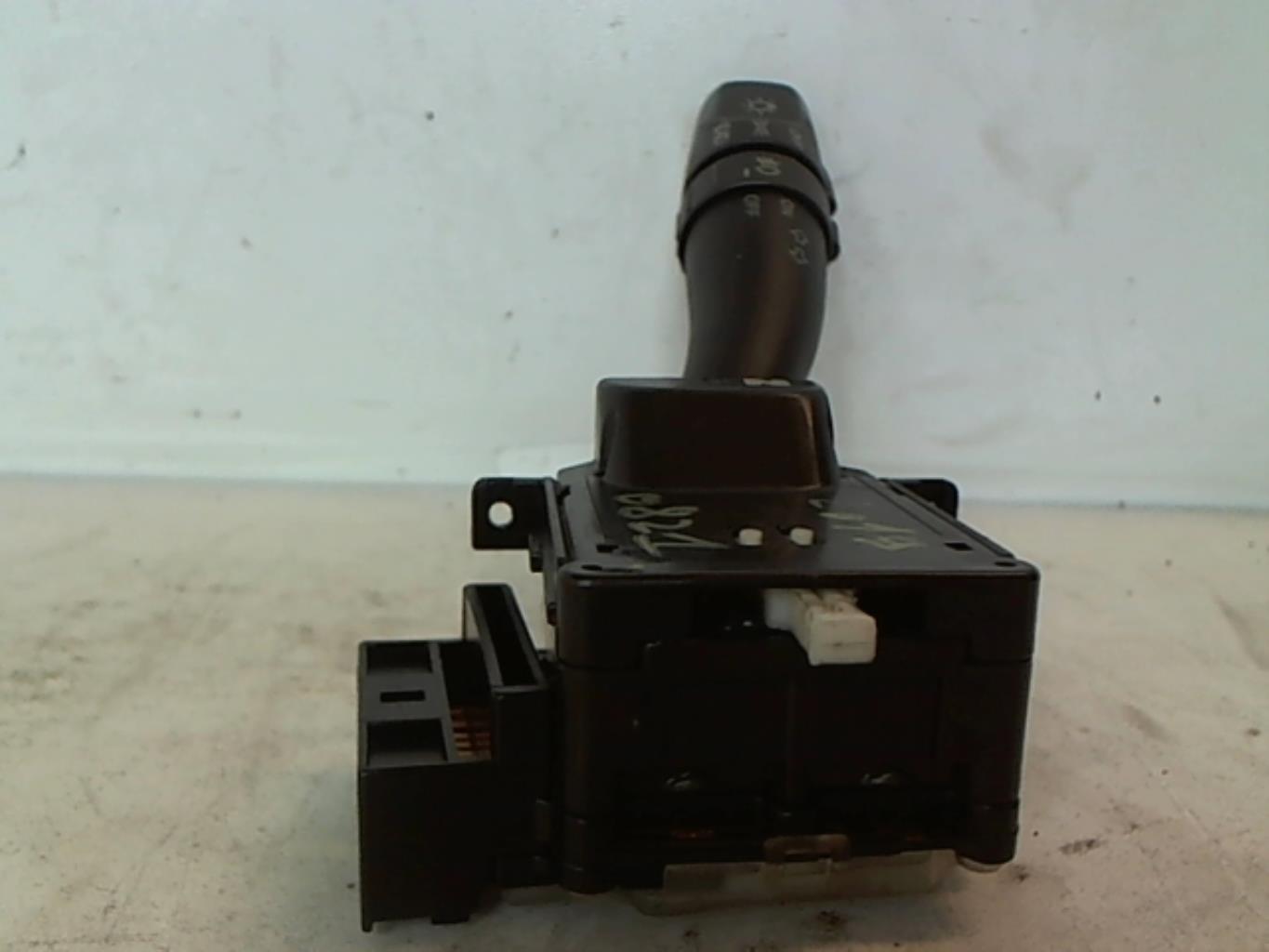 Image Commodo phare - HYUNDAI TRAJET