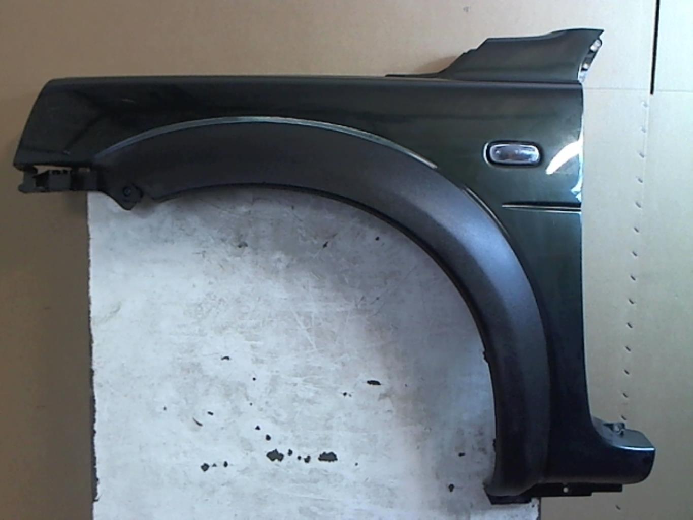 Parafango anteriore sinistro LAND ROVER FREELANDER 1 PHASE 4 Diésel - 1
