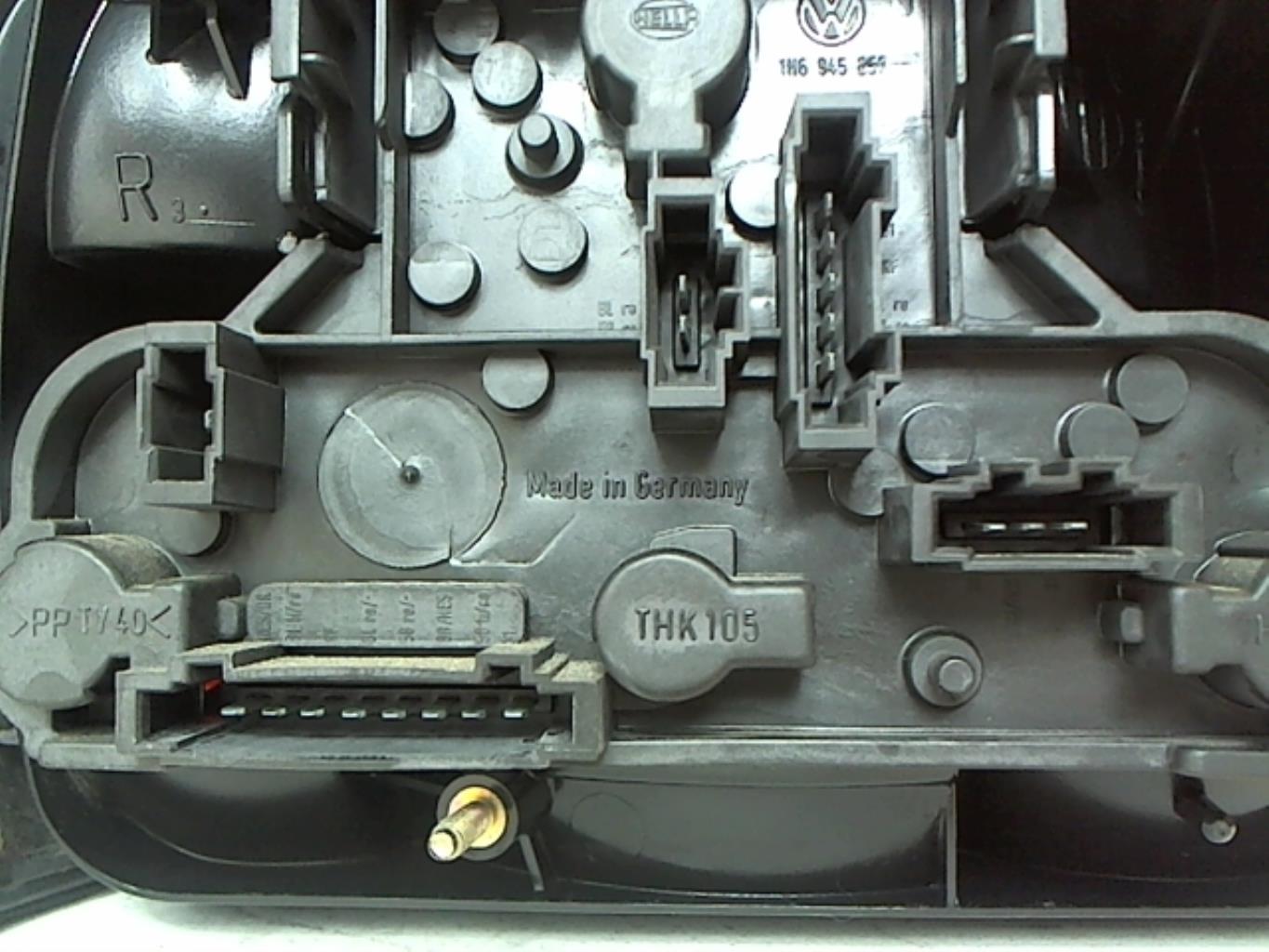 Image Feu arriere principal droit (feux) - VOLKSWAGEN GOLF 3
