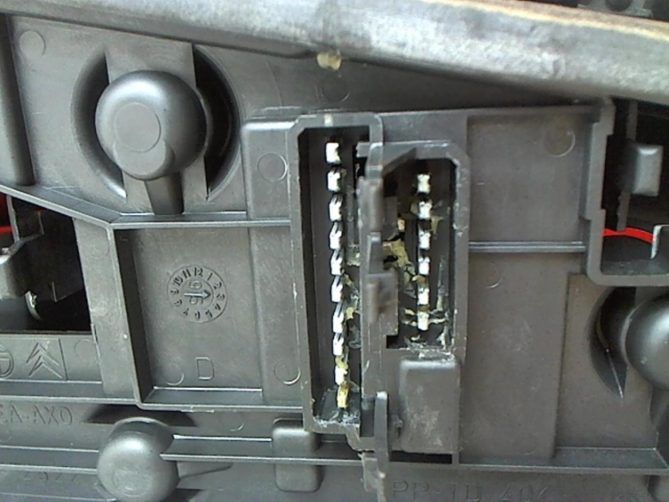 Image Feu arriere principal droit (feux) - PEUGEOT 306