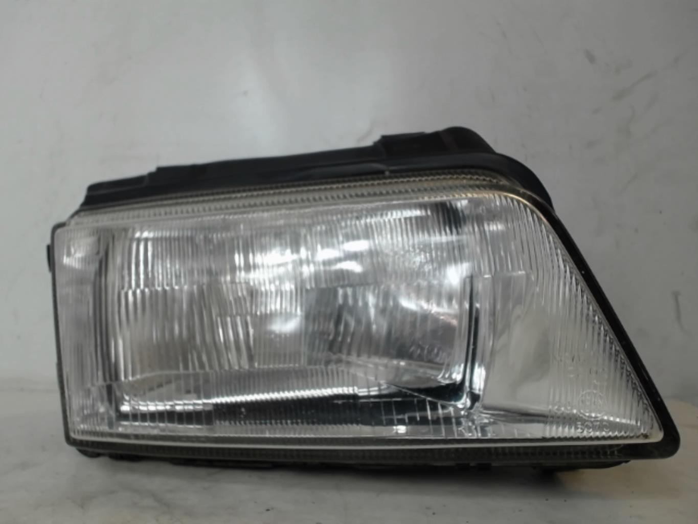 Gruppo ottico anteriore principale destro (luci)(faro) AUDI A4 1 PHASE 1 Gasolina - 1