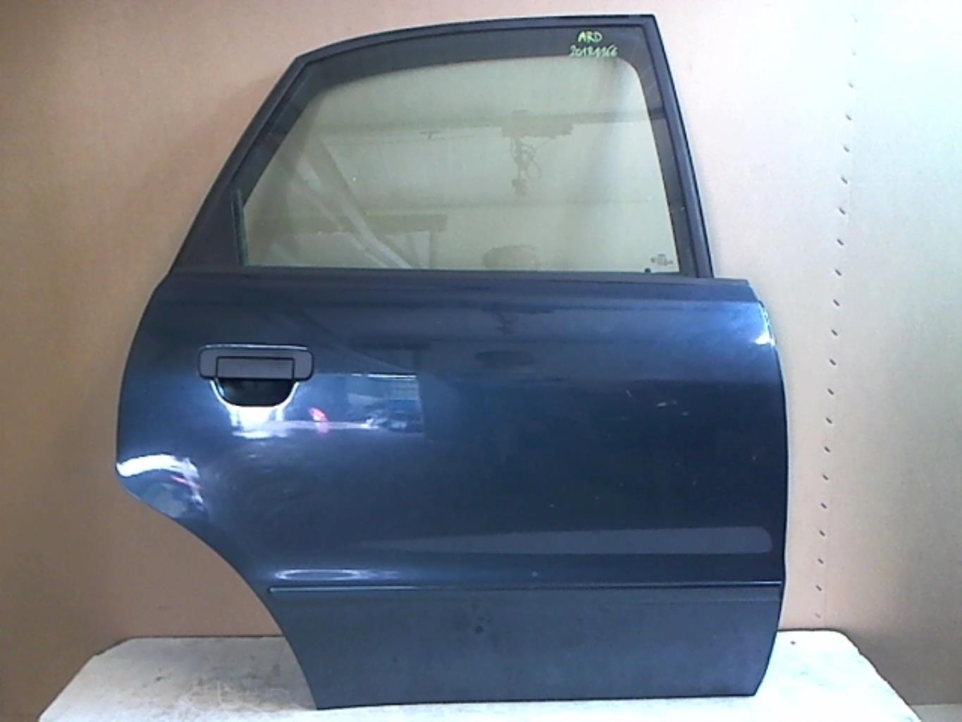 Puerta trasera derecha AUDI A4 1 PHASE 1 Gasolina - 1
