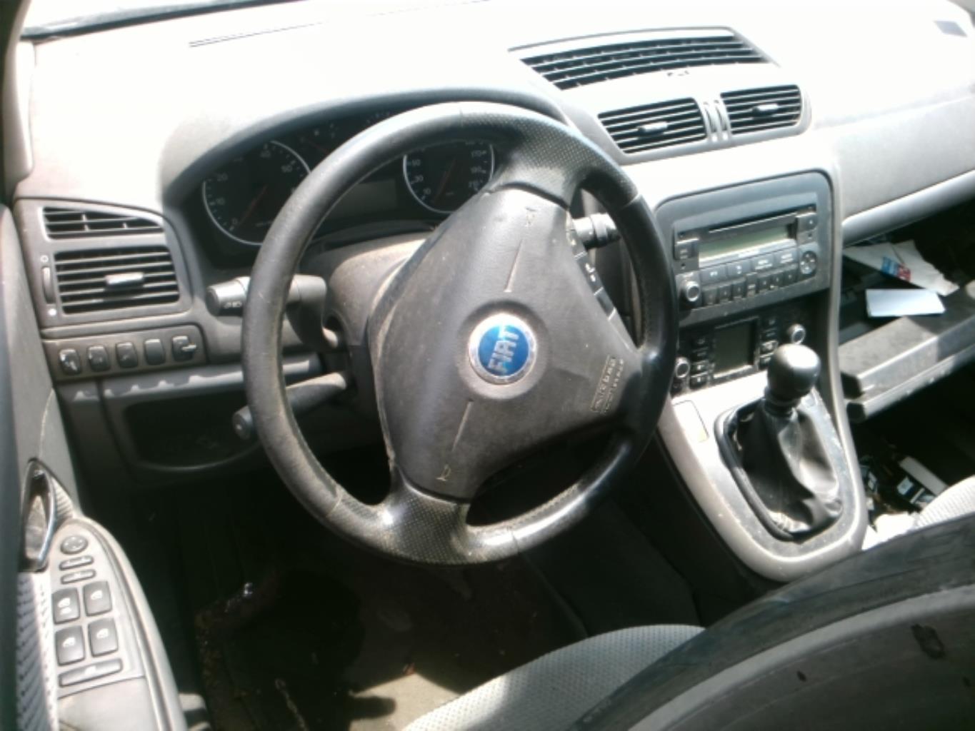 Image Aile avant droit - FIAT CROMA 2