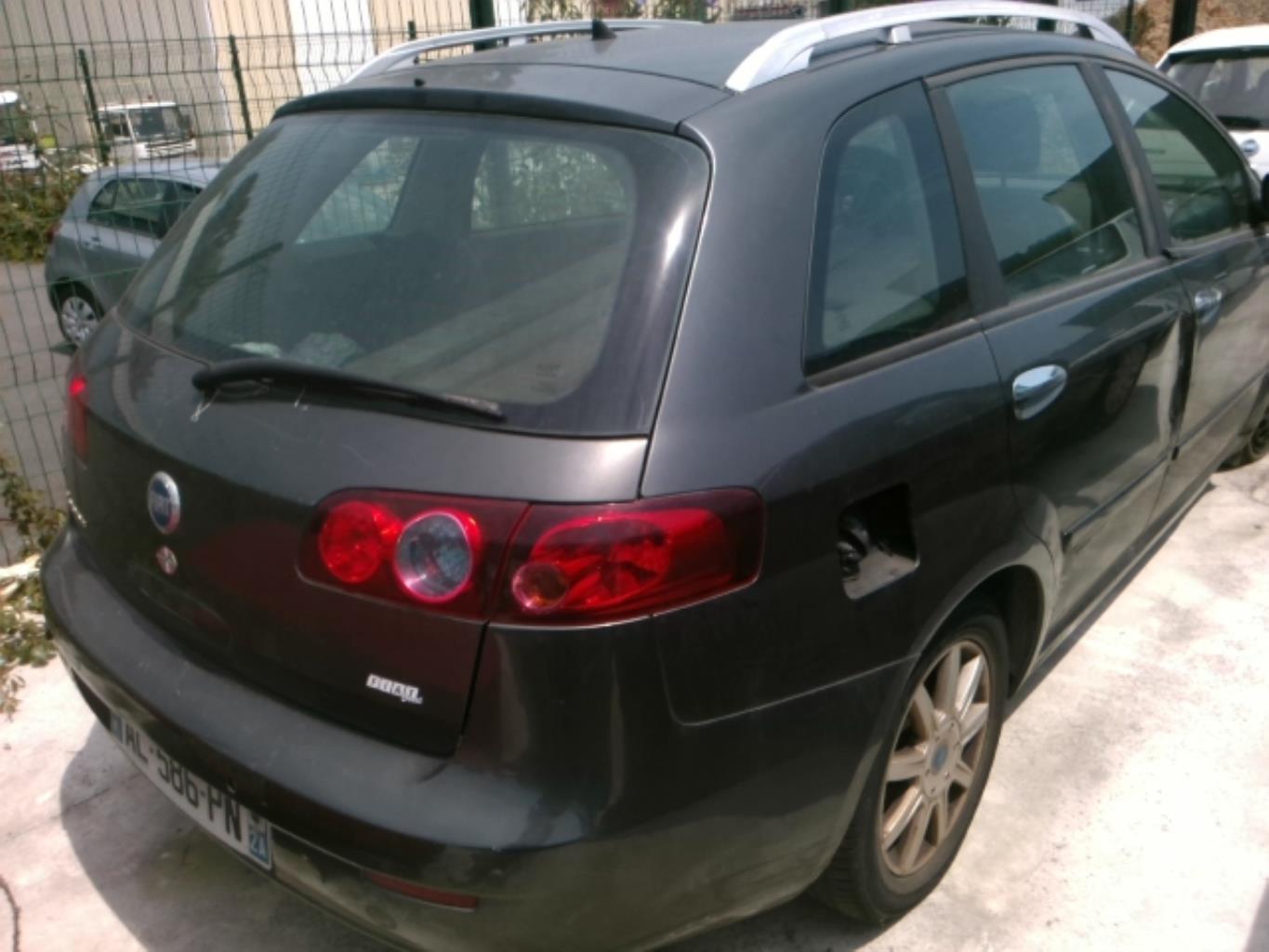 Image Aile avant droit - FIAT CROMA 2