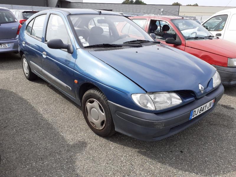 Image Pare choc avant - RENAULT MEGANE 1