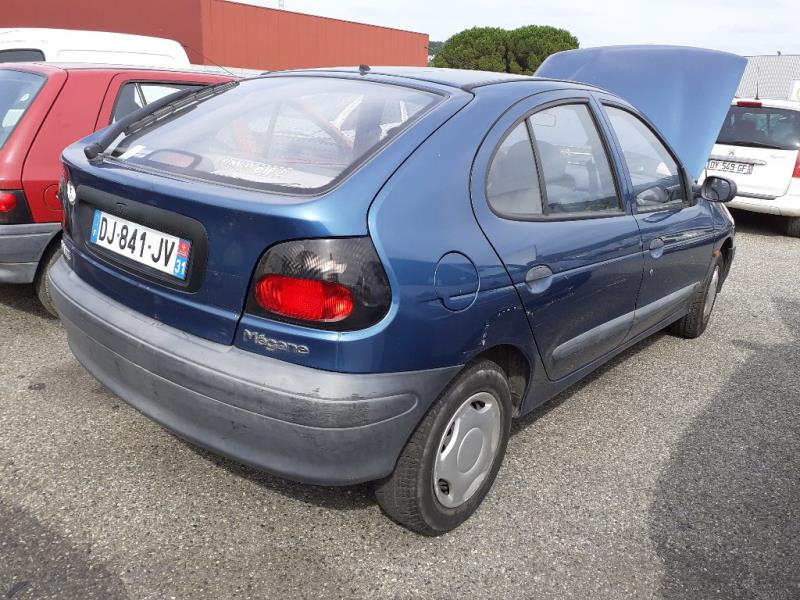 Image Pare choc avant - RENAULT MEGANE 1