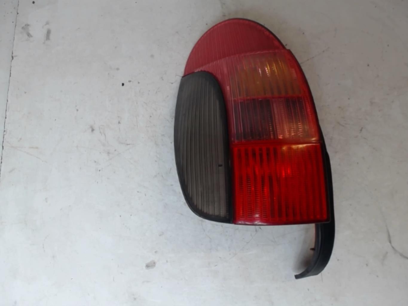 Image Feu arriere principal gauche (feux) - PEUGEOT 306