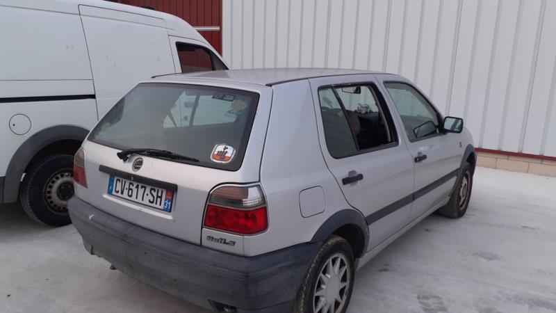 Image Pare choc arriere - VOLKSWAGEN GOLF 3