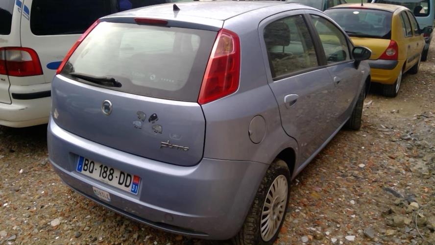 Image Pare choc arriere - FIAT GRANDE PUNTO