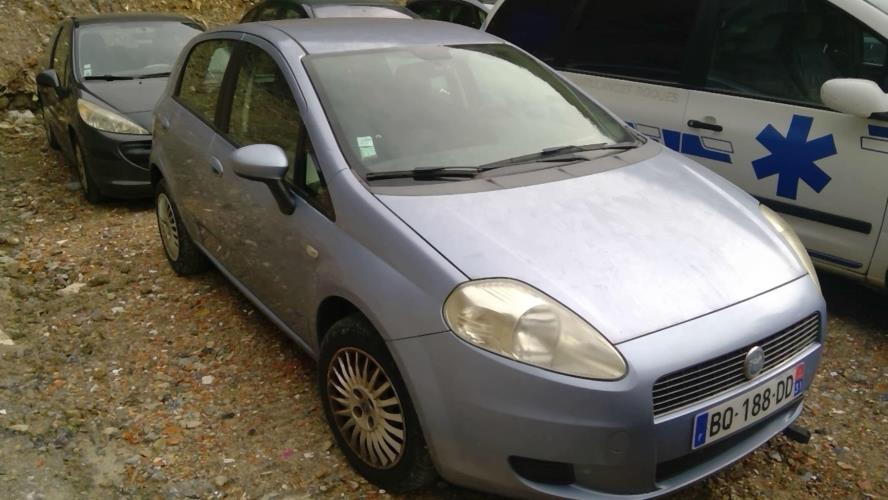 Image Pare choc arriere - FIAT GRANDE PUNTO