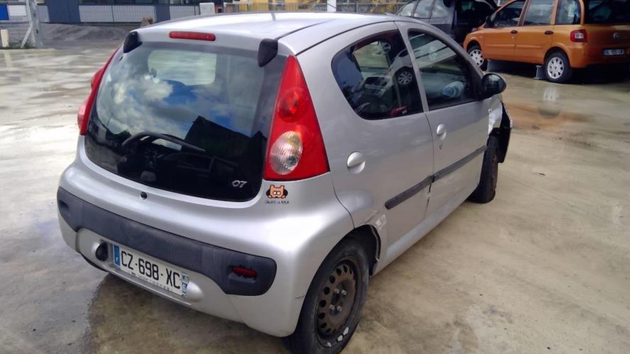 Image Trappe d'essence - PEUGEOT 107