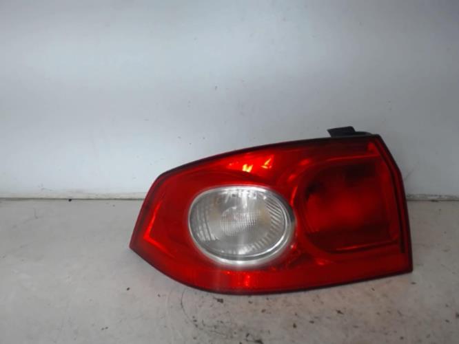 Feu Arrière Gauche Pour Renault Laguna 2 Phase 2 - Réf. 8200262667 - Occasion