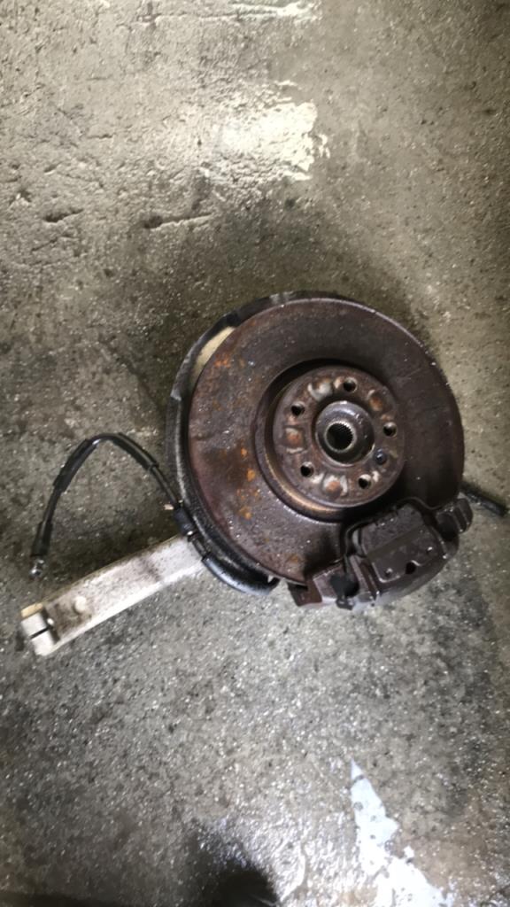 Moyeu avant droit BMW X5 E70 PHASE 1 Diesel - 1