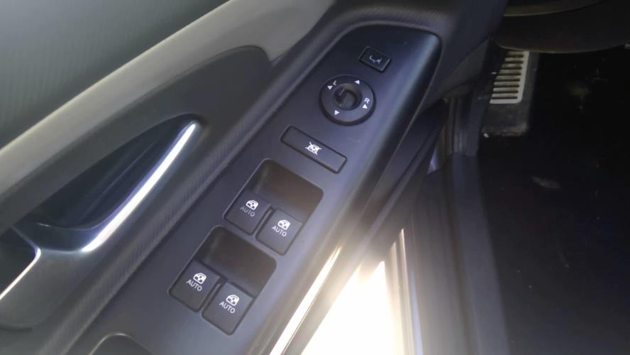 Image Porte avant droit - KIA CEE-D 1 SPORT WAGON