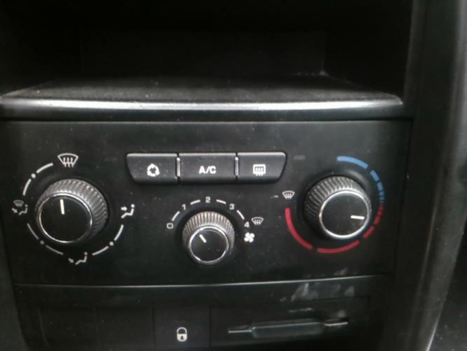 Image Feu arriere principal gauche (feux) - PEUGEOT 207