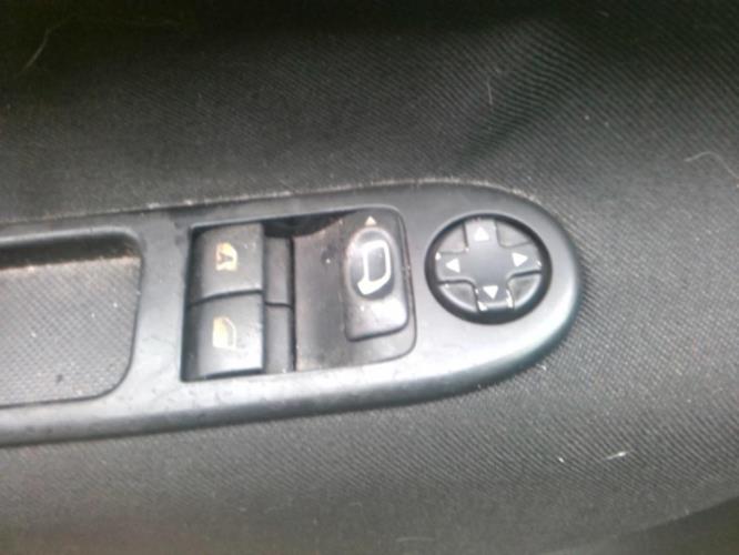 Image Feu arriere principal gauche (feux) - PEUGEOT 207