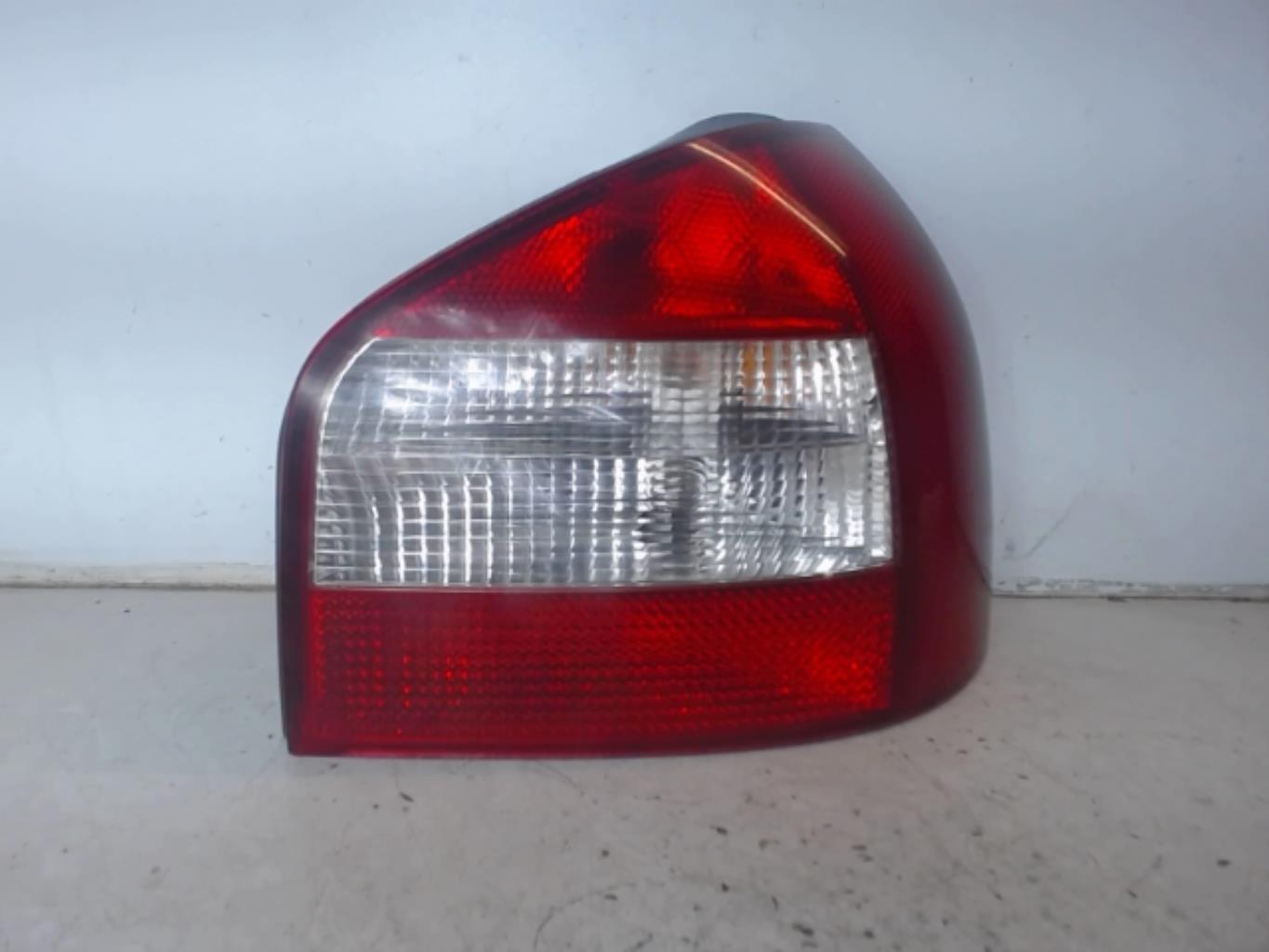 Fanale posteriore principale destro (luci) AUDI A3 1 PHASE 2  - 1