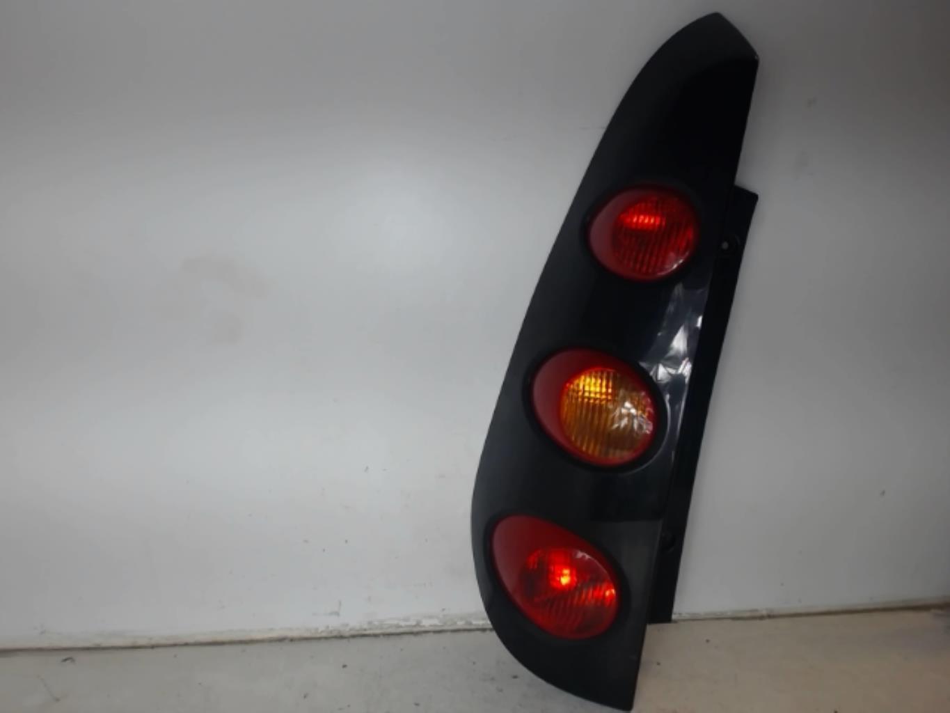 Fanale posteriore principale sinistro (luci) SMART FORFOUR 1 Diésel - 1