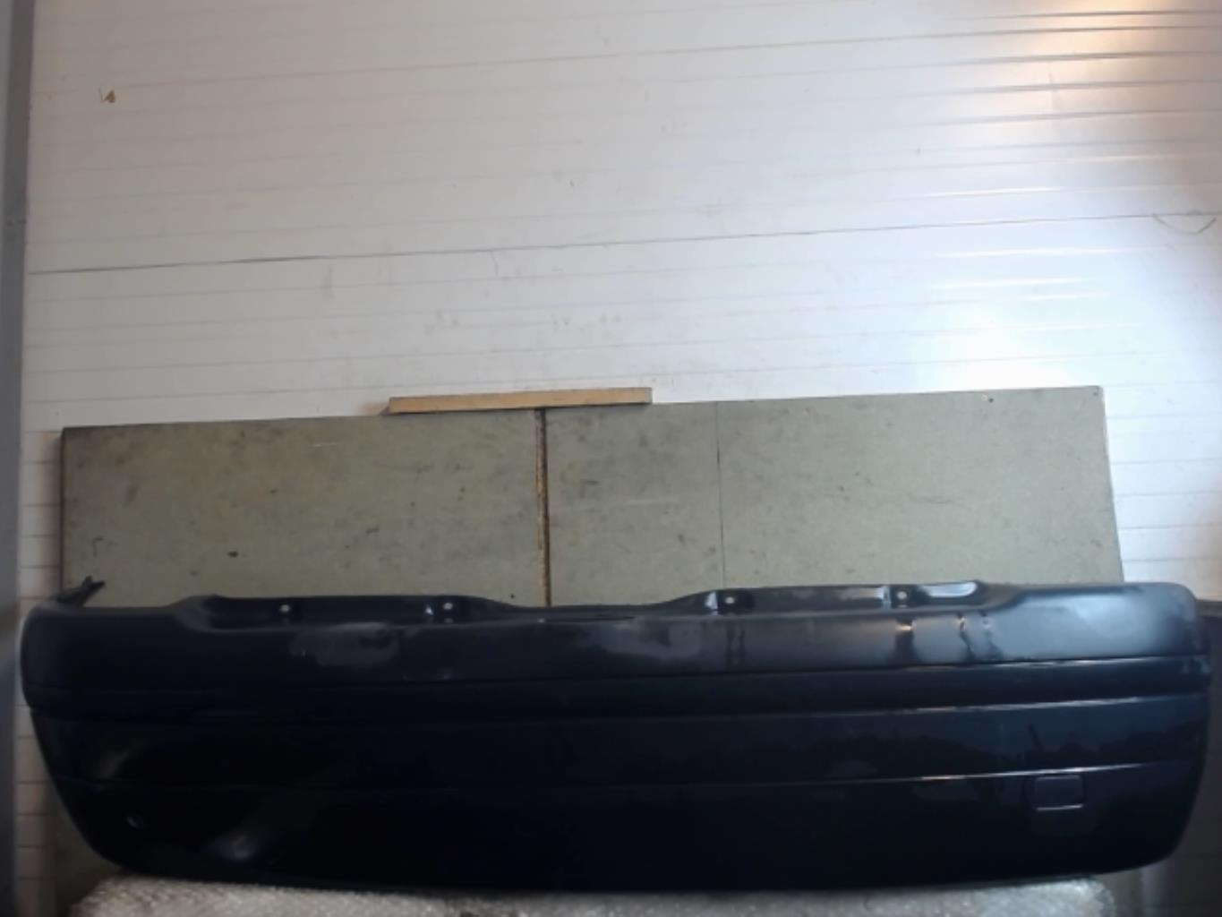 Pare choc arriere RENAULT CLIO 2 PHASE 1 Essence - 1