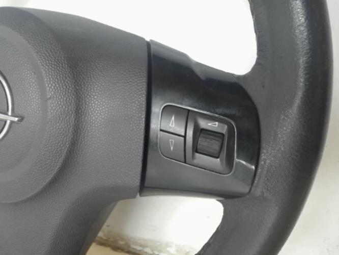 Image Volant - OPEL CORSA D