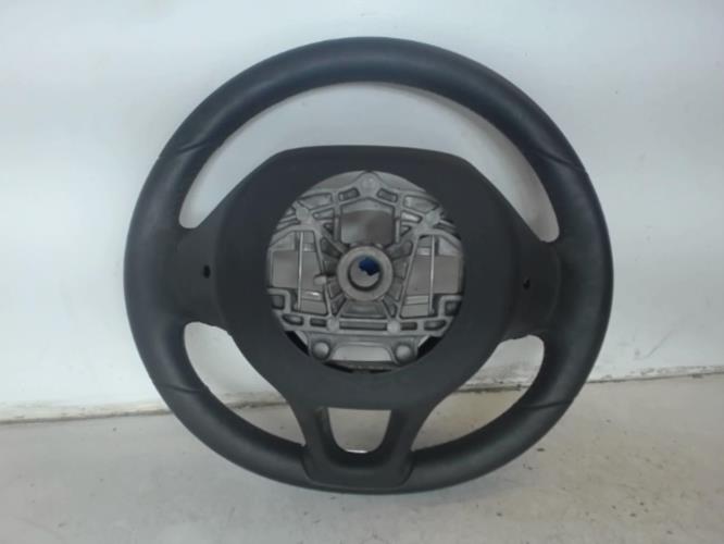 Image Volant - PEUGEOT 208 1