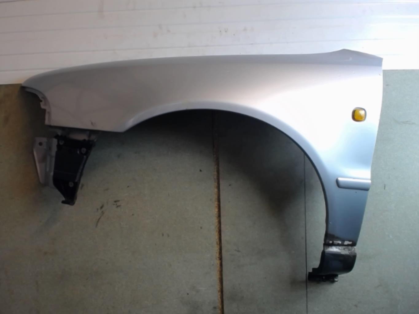 Parafango anteriore sinistro AUDI A4 1 PHASE 1 Diésel - 1