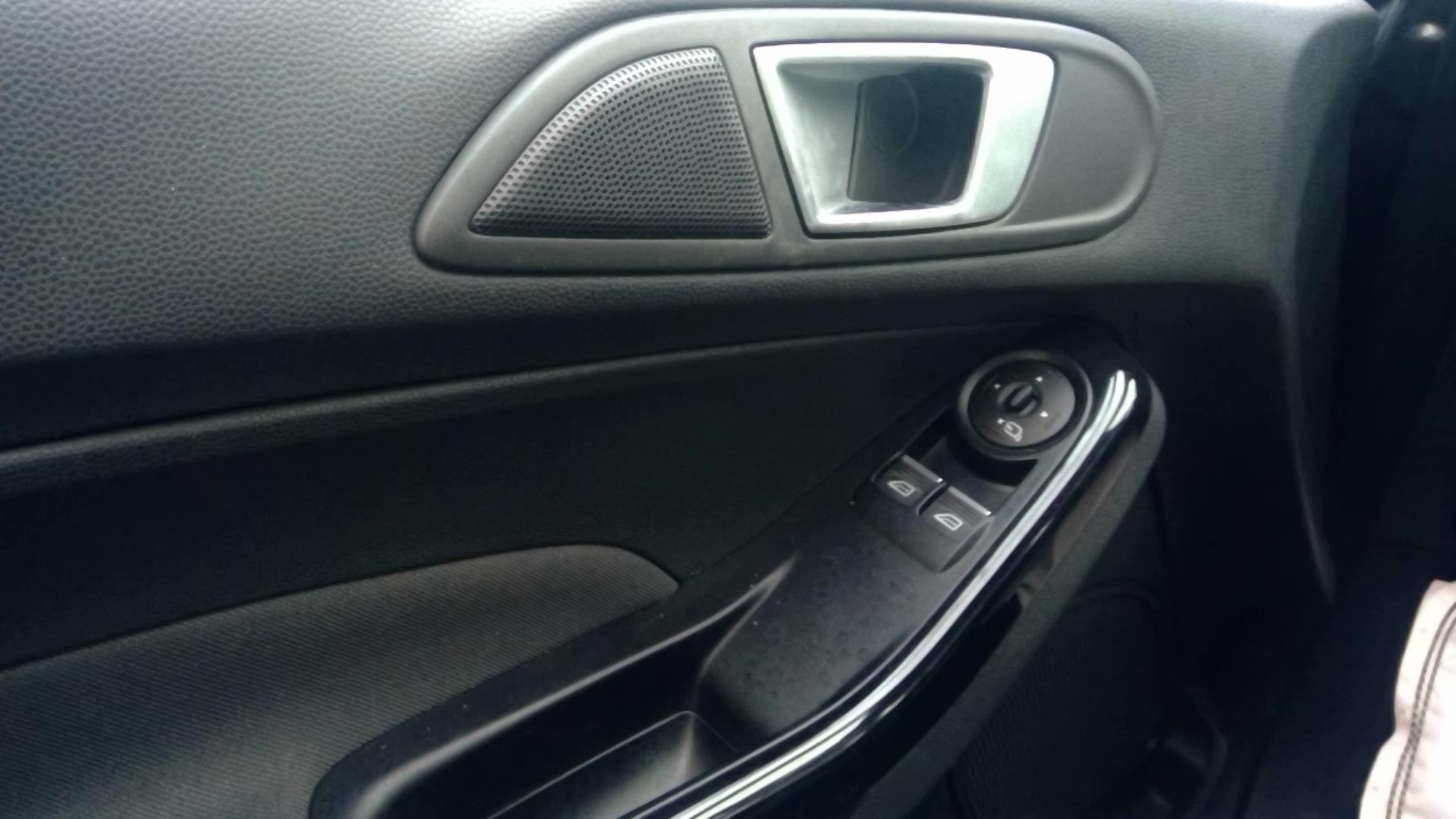 Image Cardan gauche (transmission) - FORD FIESTA 6