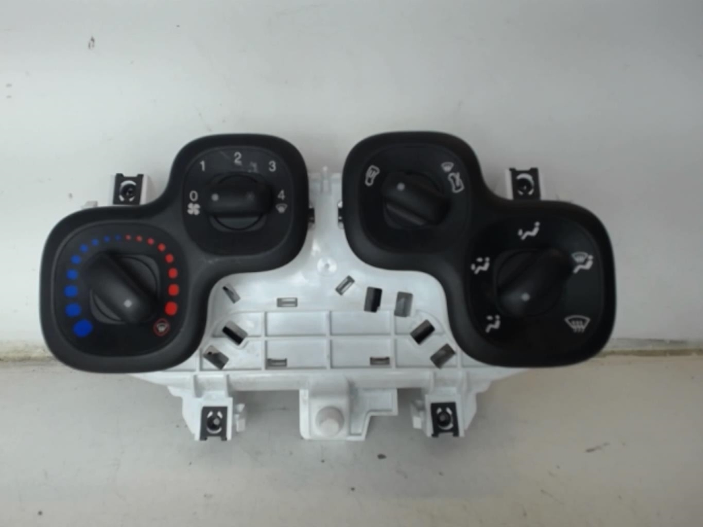 Commande chauffage FIAT PANDA 3 Essence - 1
