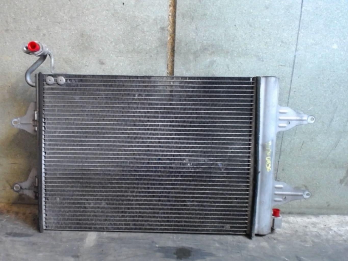 Condenseur de clim VOLKSWAGEN FOX Essence - 1