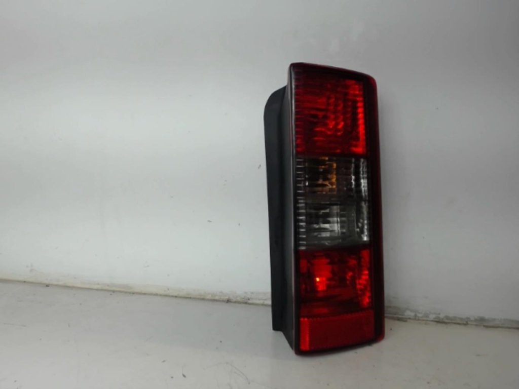 Feu arriere principal droit (feux) OPEL COMBO C  - 1