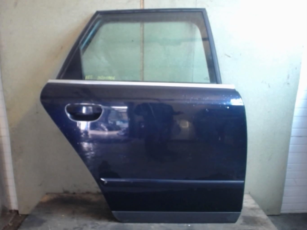 Puerta trasera derecha AUDI A4 2 AVANT PHASE 1 BREAK Diésel - 1