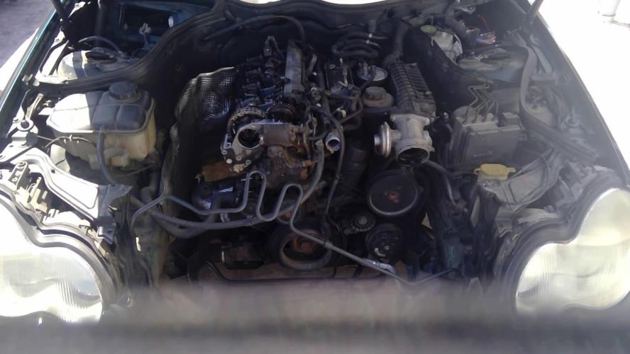 Image Capot - MERCEDES CLASSE C 203