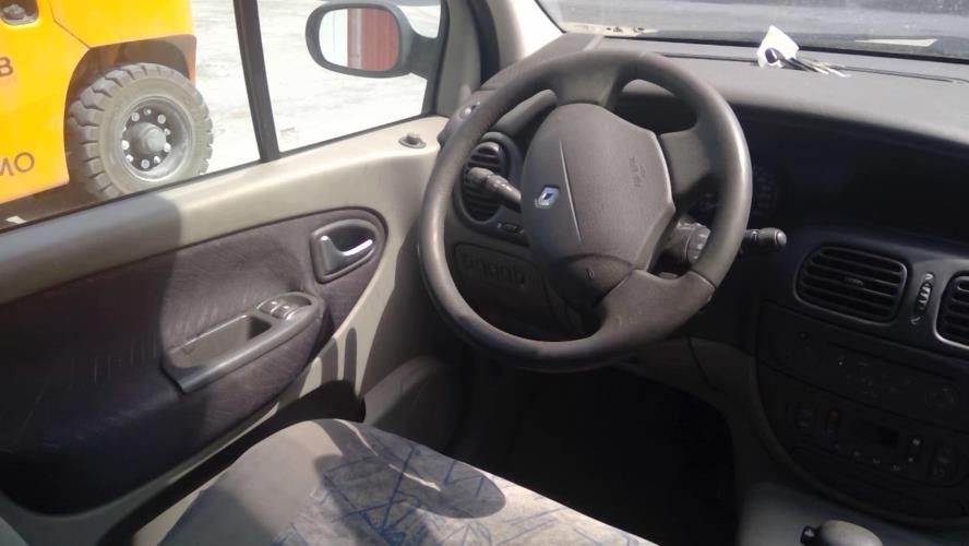 Image Feu arriere principal droit (feux) - RENAULT SCENIC 1