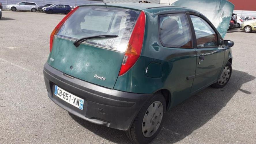 Image Feu arriere principal gauche (feux) - FIAT PUNTO 2