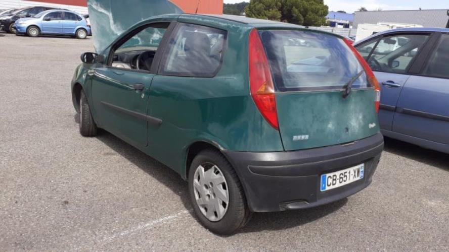 Image Feu arriere principal gauche (feux) - FIAT PUNTO 2