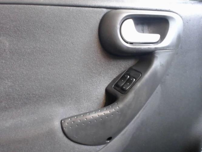 Image Porte avant gauche - OPEL CORSA C